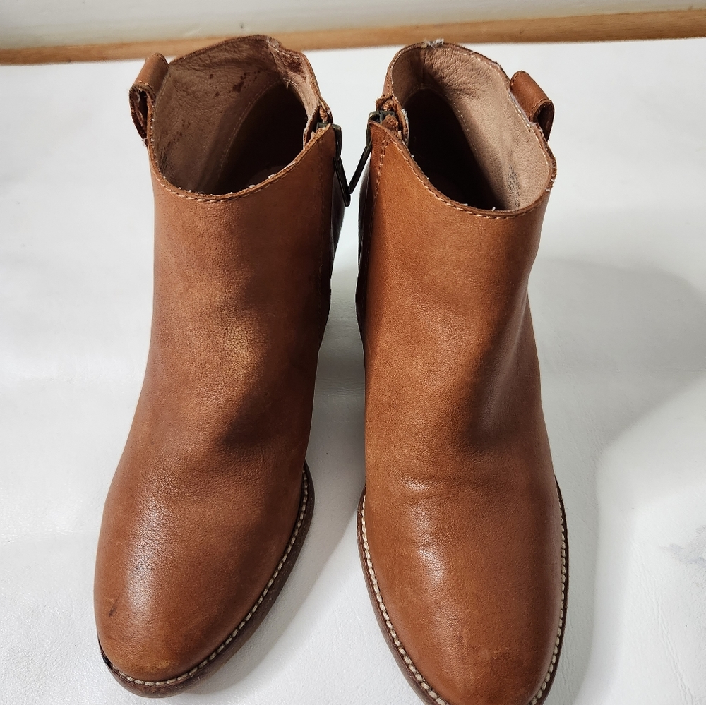 Madewell Billie Ankle Bootie - Picture 2 of 6